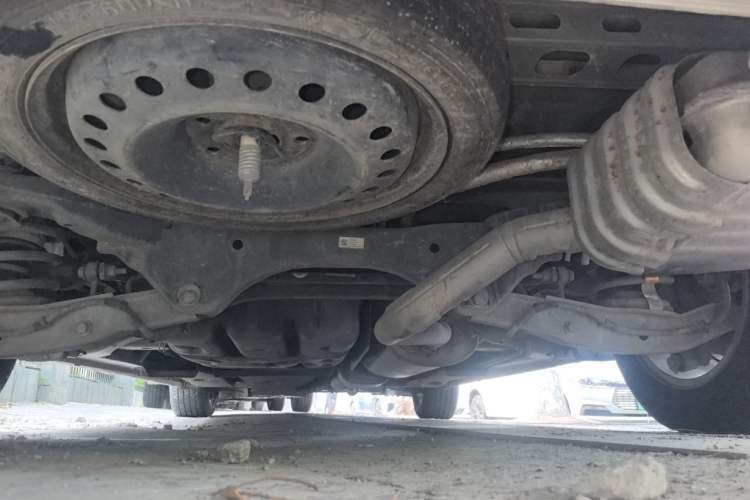Used Buick GL8 2018 ES 28T Comfort Model China VI Standard Chassis Rear