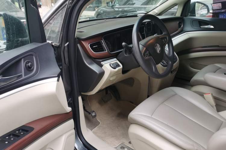 Used Buick GL8 2018 28T Comfort Model China VI Standard Driver Seat