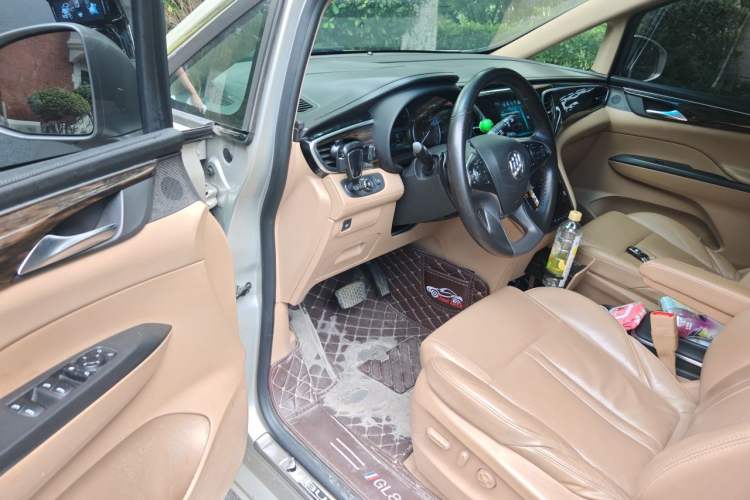 Used Buick GL8 2018 ES 28T Luxury Model China VI Standard Driver Seat