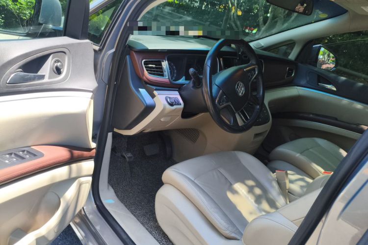 Used Buick GL8 2018 28T Luxury Model China VI Standard Driver Seat