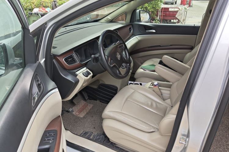 Used Buick GL8 2018 28T Luxury Model China VI Standard Driver Seat