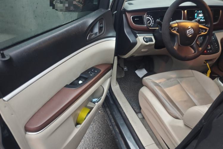 Used Buick GL8 2018 28T Comfort Model China VI Standard Driver Seat