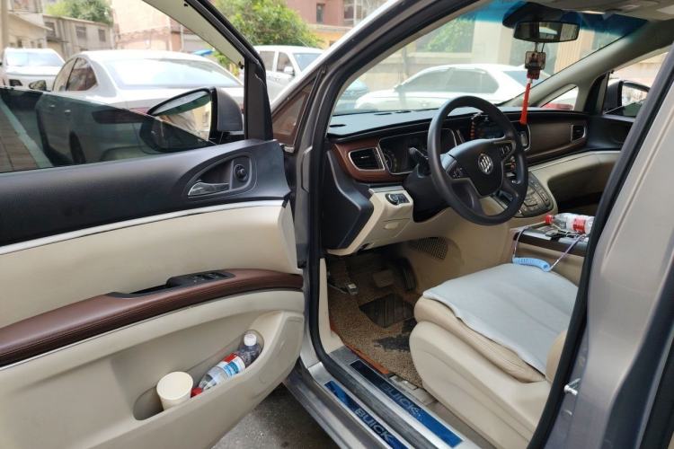 Used Buick GL8 2018 28T Comfort Model China VI Standard Driver Seat