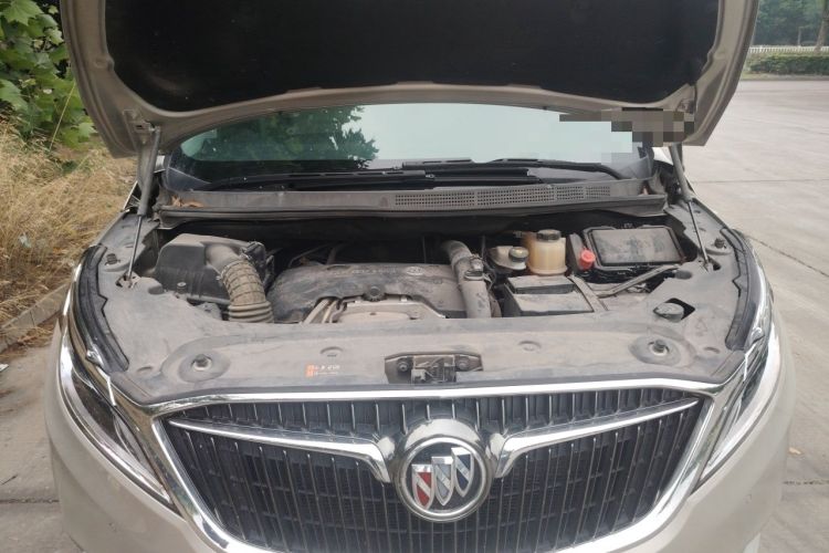 Used Buick GL8 2018 ES 28T Comfort Model China VI Standard Engine Bay