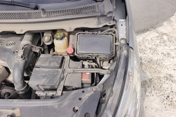 Used Buick GL8 2018 28T Prestige Version China VI Standard Engine Bay Left