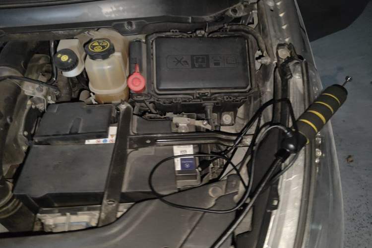 Used Buick GL8 2018 28T Comfort Model China VI Standard Engine Bay Left