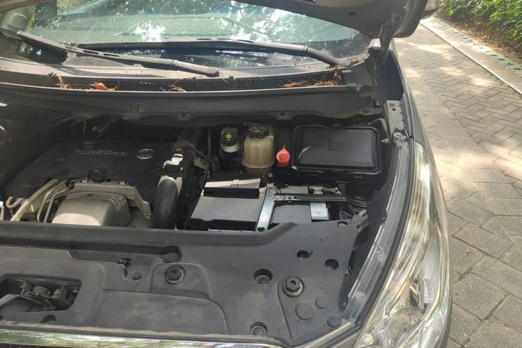 Used Buick GL8 2018 28T Luxury Model China VI Standard Engine Bay Left