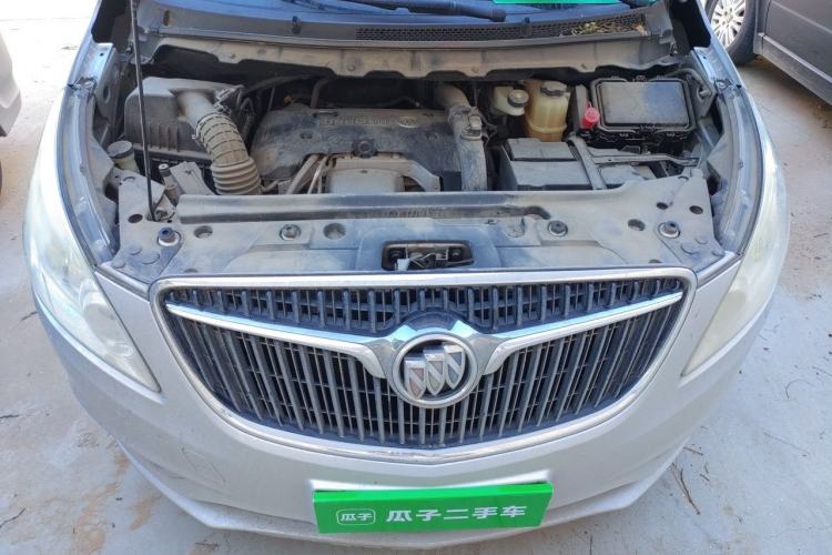 Used Buick GL8 2018 ES 28T Comfort Model China VI Standard Engine Bay