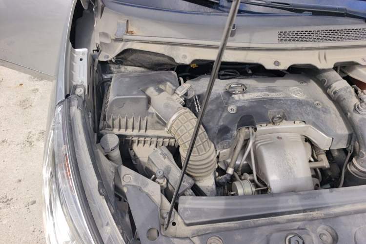 Used Buick GL8 2018 28T Prestige Version China VI Standard Engine Bay Right
