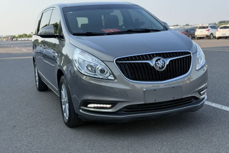 Used Buick GL8 2018 28T Luxury Model China VI Standard Exterior 3