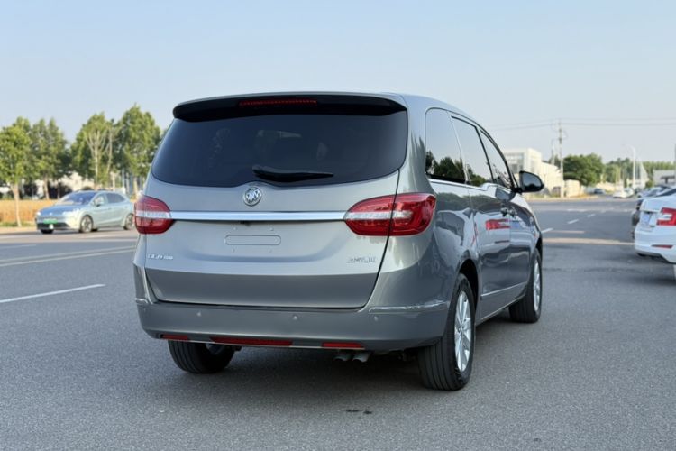 Used Buick GL8 2018 28T Luxury Model China VI Standard Exterior 4