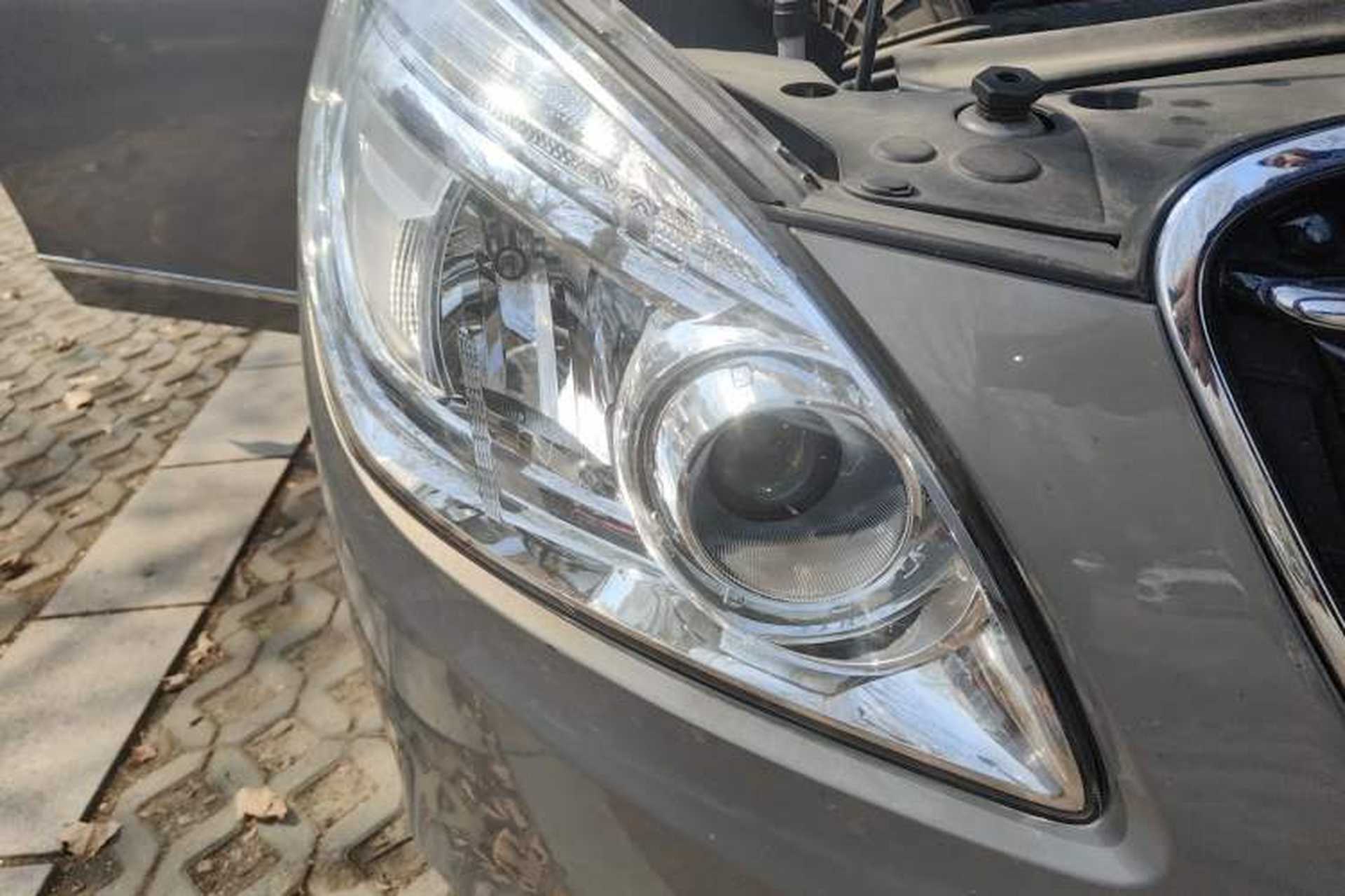 Used Buick GL8 2018 28T Luxury Model China VI Standard Exterior 6