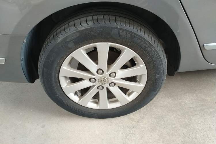 Used Buick GL8 2018 28T Prestige Version China VI Standard Exterior 8
