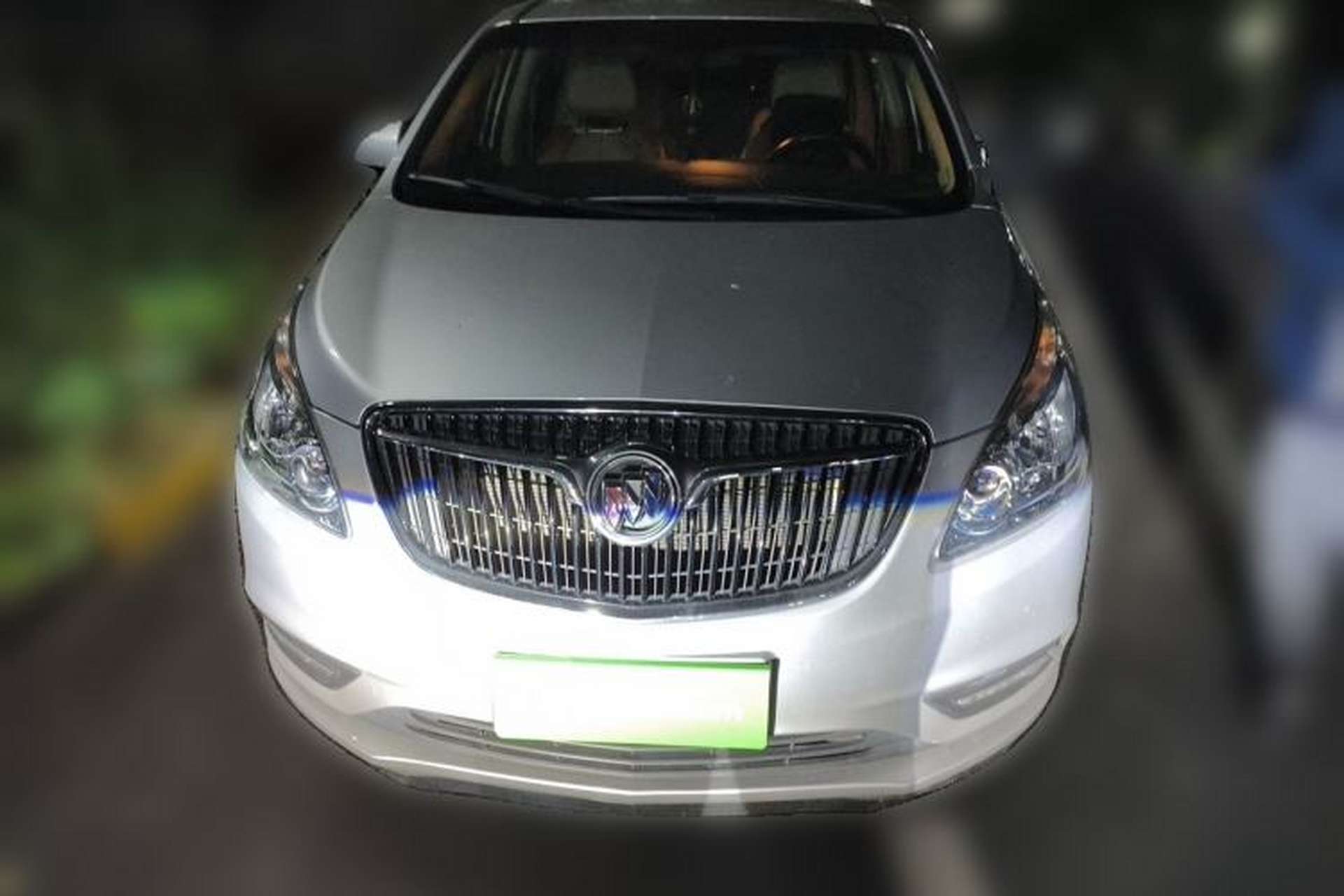 Used Buick GL8 2018 28T Luxury Model China VI Standard Front