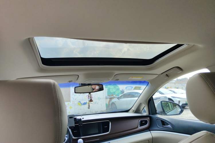 Used Buick GL8 2018 28T Prestige Version China VI Standard Headliner