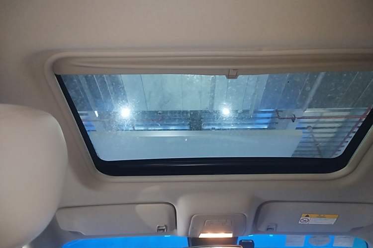 Used Buick GL8 2018 28T Luxury Model China VI Standard Headliner