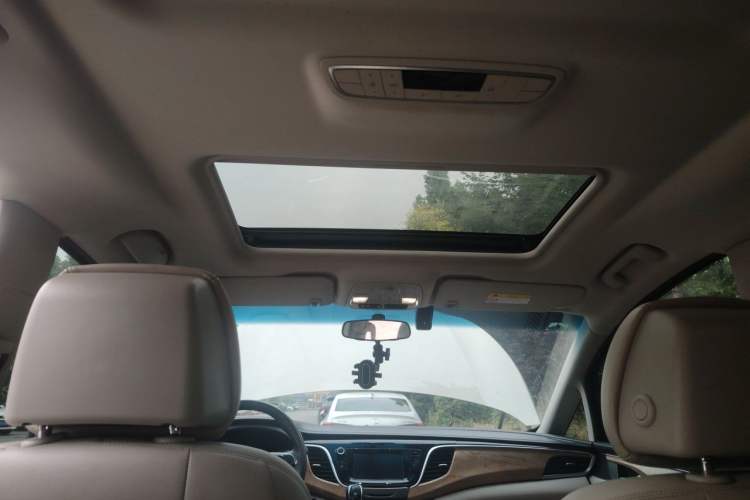 Used Buick GL8 2018 ES 28T Comfort Model China VI Standard Headliner