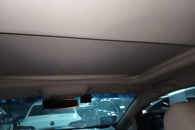 Used Buick GL8 2018 28T Luxury Model China VI Standard Headliner
