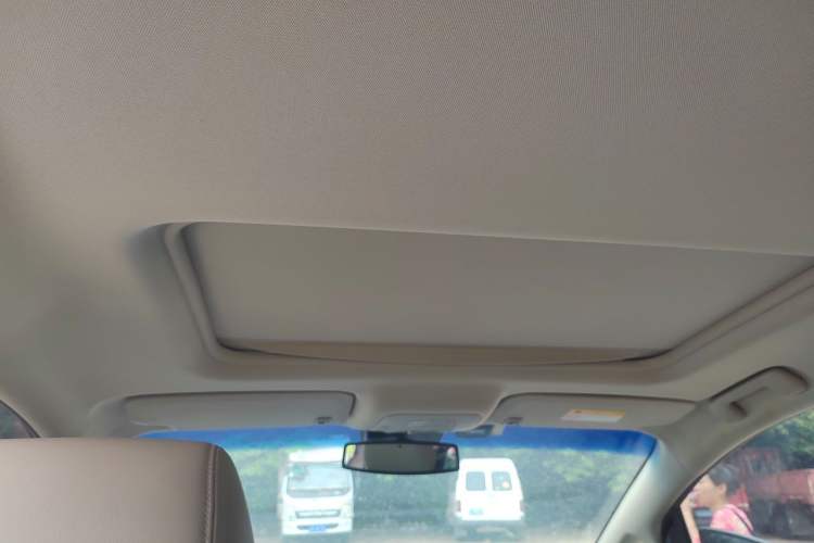 Used Buick GL8 2018 28T Luxury Model China VI Standard Headliner