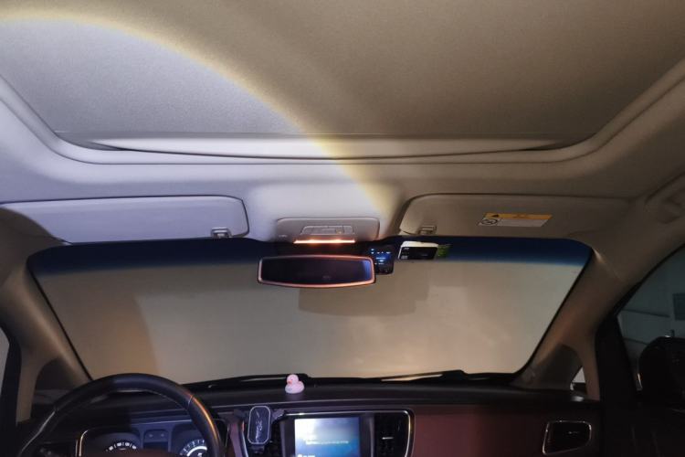 Used Buick GL8 2018 28T Luxury Model China VI Standard Headliner