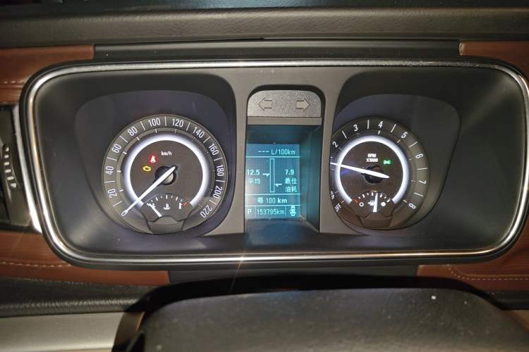 Used Buick GL8 2018 28T Comfort Model China VI Standard Instrument Cluster