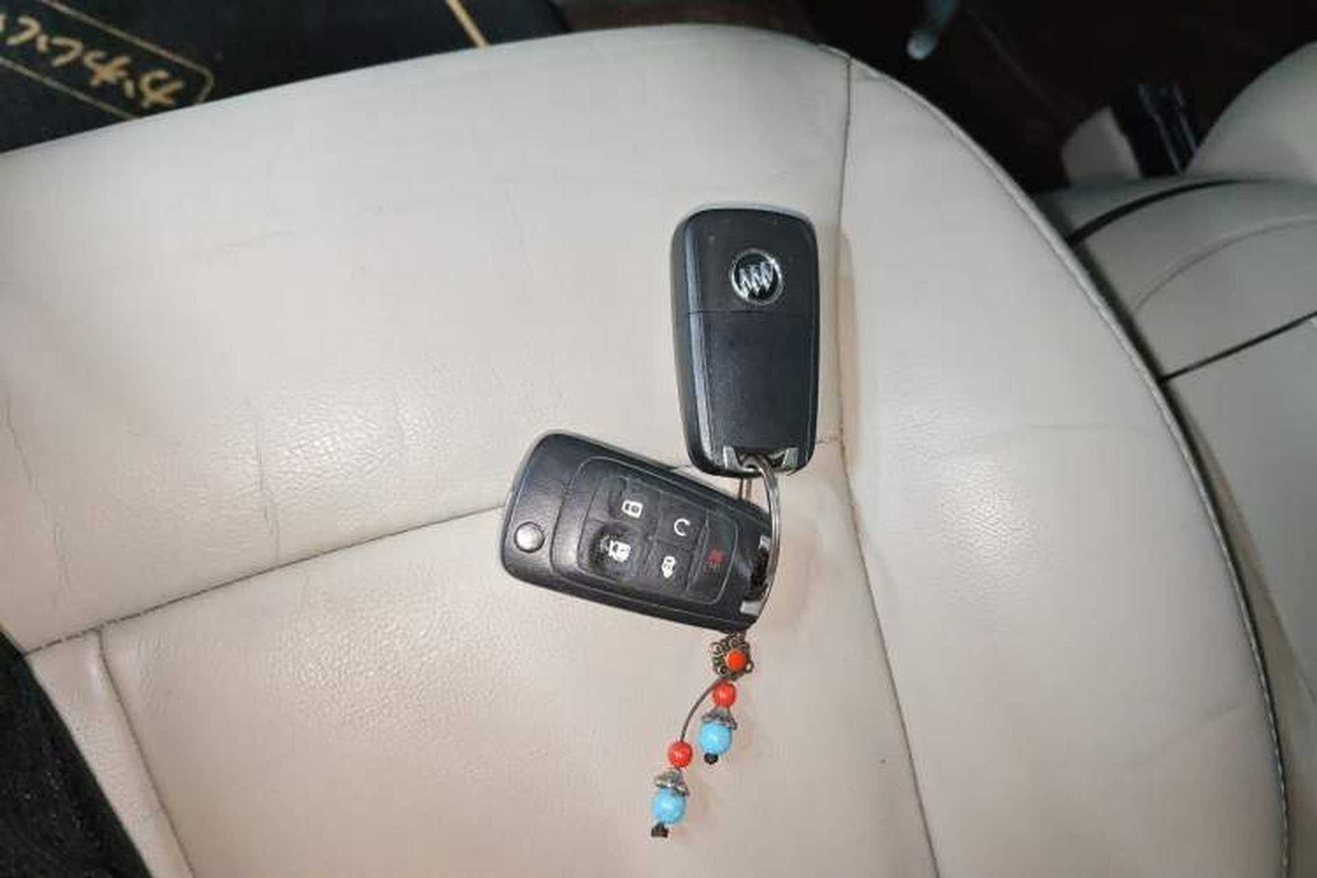 Used Buick GL8 2018 28T Luxury Model China VI Standard Interior 1