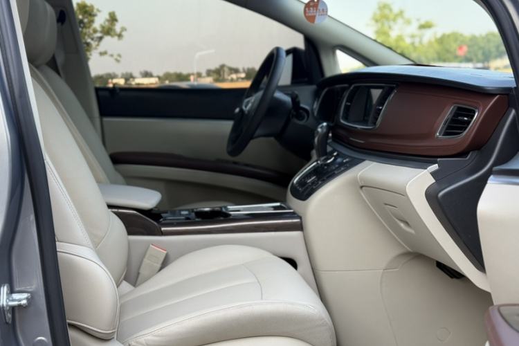 Used Buick GL8 2018 28T Luxury Model China VI Standard Interior 7
