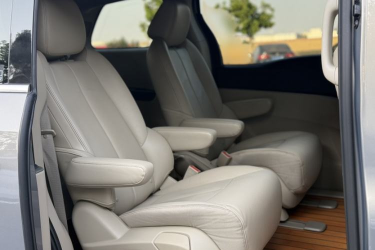 Used Buick GL8 2018 28T Luxury Model China VI Standard Interior 8