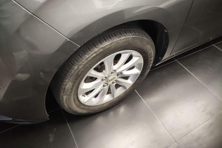 Used Buick GL8 2018 ES 28T Comfort Model China VI Standard Left Front Wheel Hub