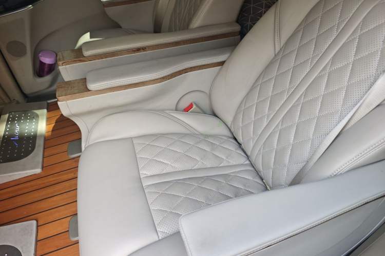Used Buick GL8 2018 28T Comfort Model China VI Standard Left Rear Seat