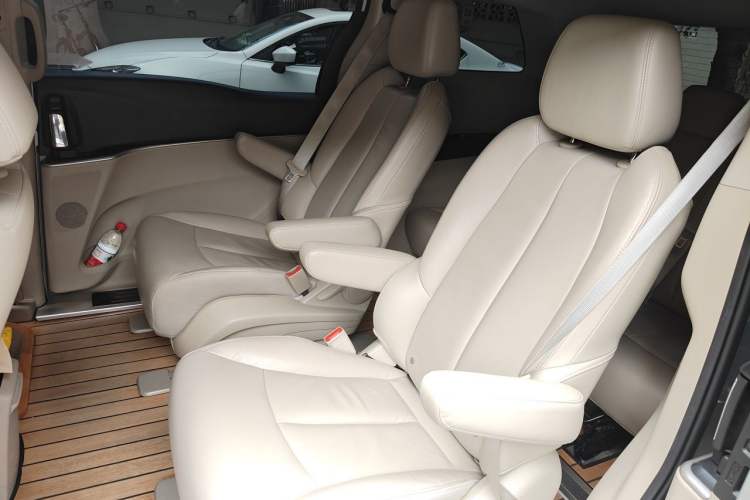 Used Buick GL8 2018 28T Luxury Model China VI Standard Left Rear Seat