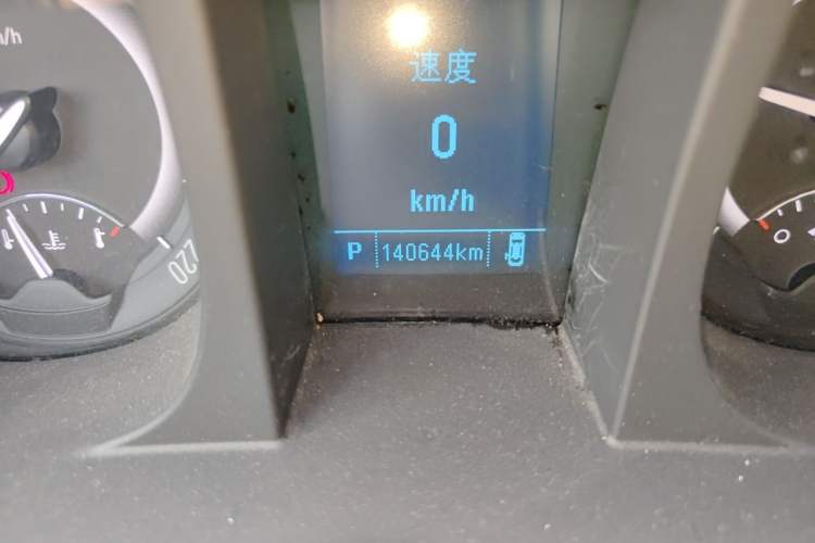 Used Buick GL8 2018 28T Prestige Version China VI Standard Odometer Close Up