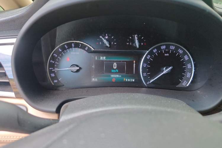 Used Buick GL8 2018 ES 28T Luxury Model China VI Standard Odometer Close Up