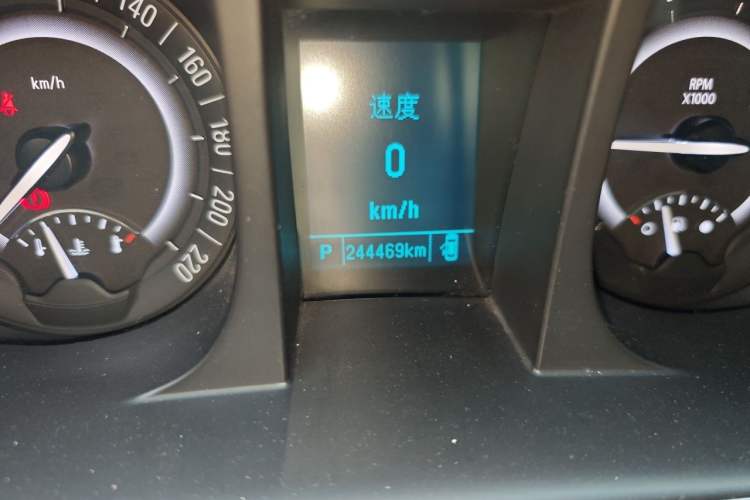Used Buick GL8 2018 28T Prestige Version China VI Standard Odometer Close Up