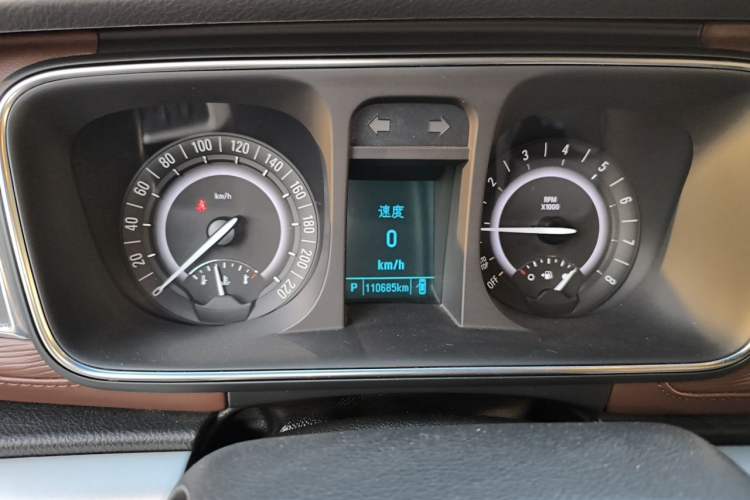 Used Buick GL8 2018 28T Prestige Version China VI Standard Odometer Close Up