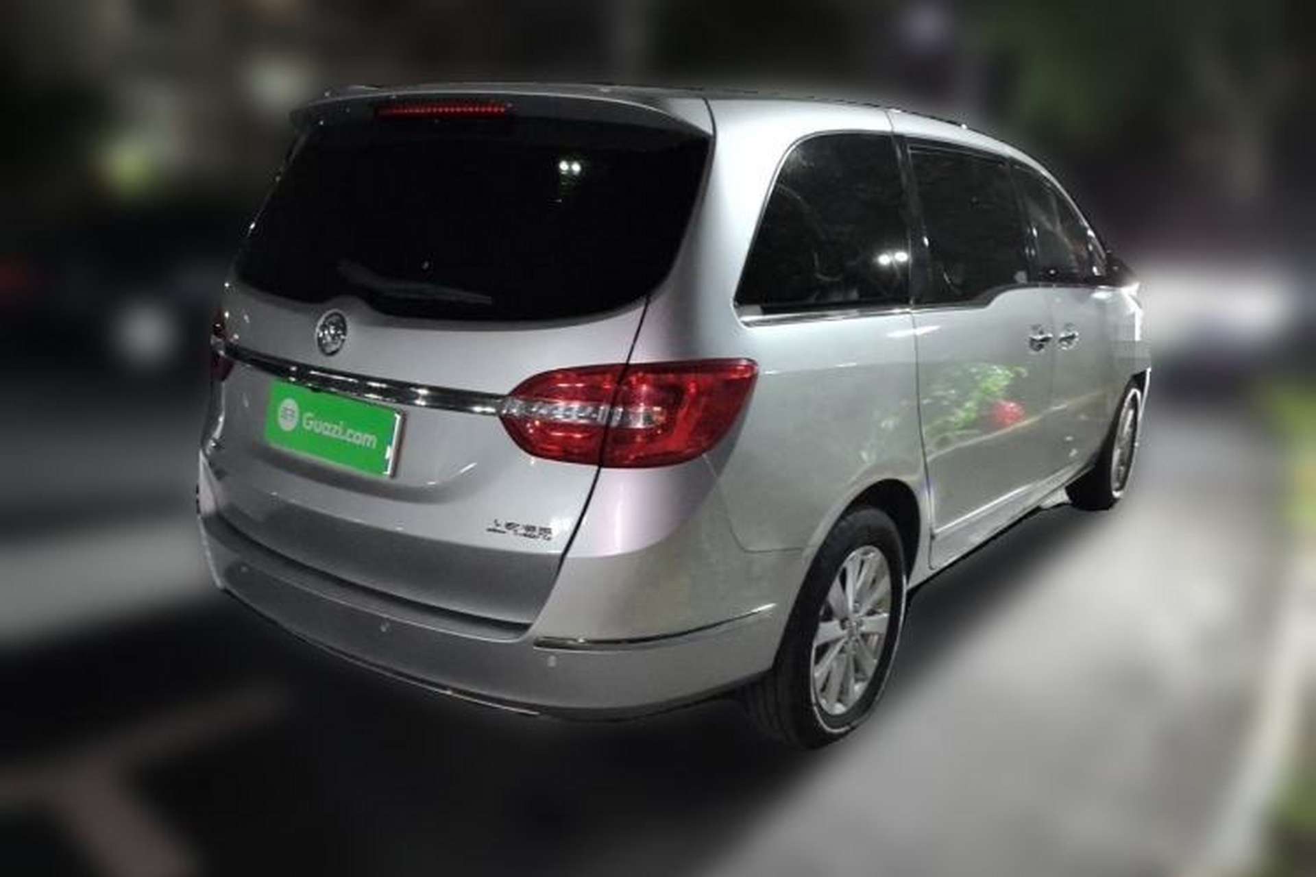 Used Buick GL8 2018 28T Luxury Model China VI Standard Rear Right 45 Deg