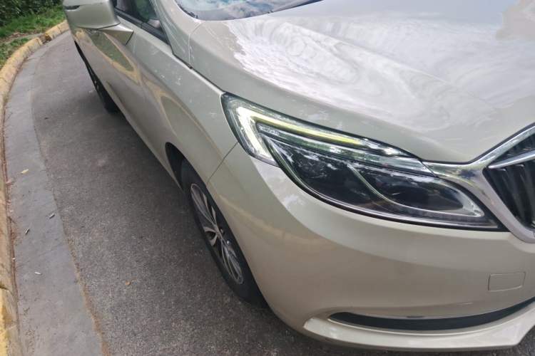 Used Buick GL8 2018 ES 28T Luxury Model China VI Standard Right Front Headlight