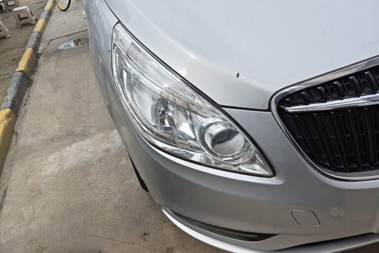 Used Buick GL8 2018 28T Luxury Model China VI Standard Right Front Headlight