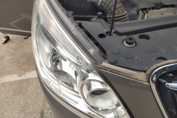 Used Buick GL8 2018 28T Luxury Model China VI Standard Right Front Headlight