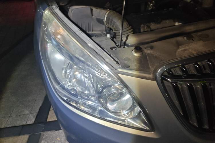 Used Buick GL8 2018 28T Luxury Model China VI Standard Right Front Headlight