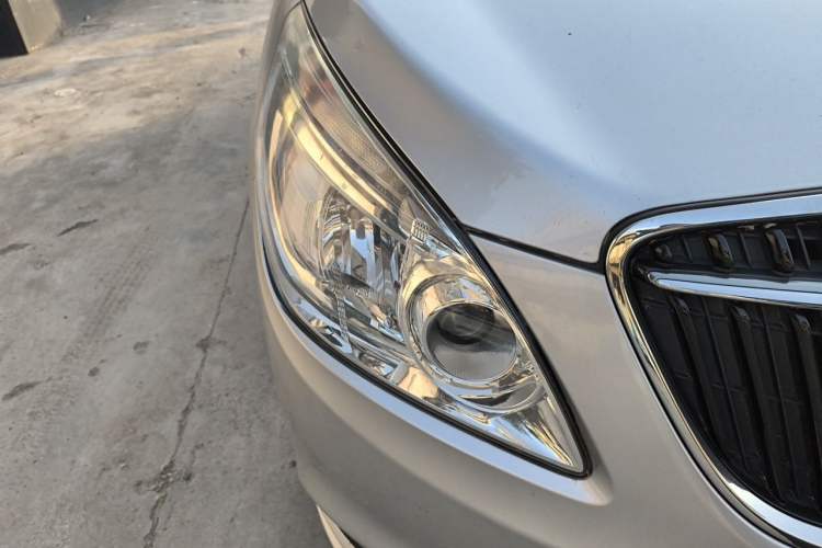 Used Buick GL8 2018 28T Prestige Version China VI Standard Right Front Headlight