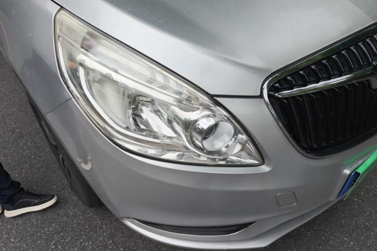 Used Buick GL8 2018 28T Luxury Model China VI Standard Right Front Headlight