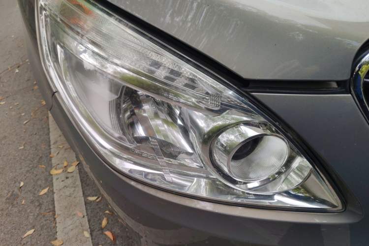Used Buick GL8 2018 28T Luxury Model China VI Standard Right Front Headlight