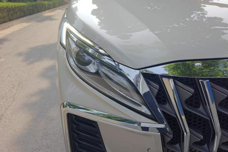 Used Buick GL8 2018 ES 28T Comfort Model China VI Standard Right Front Headlight