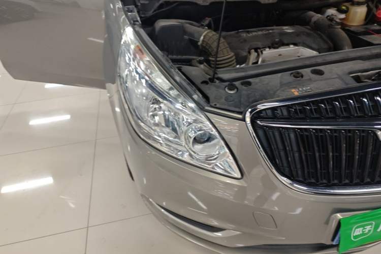 Used Buick GL8 2018 28T Comfort Model China VI Standard Right Front Headlight