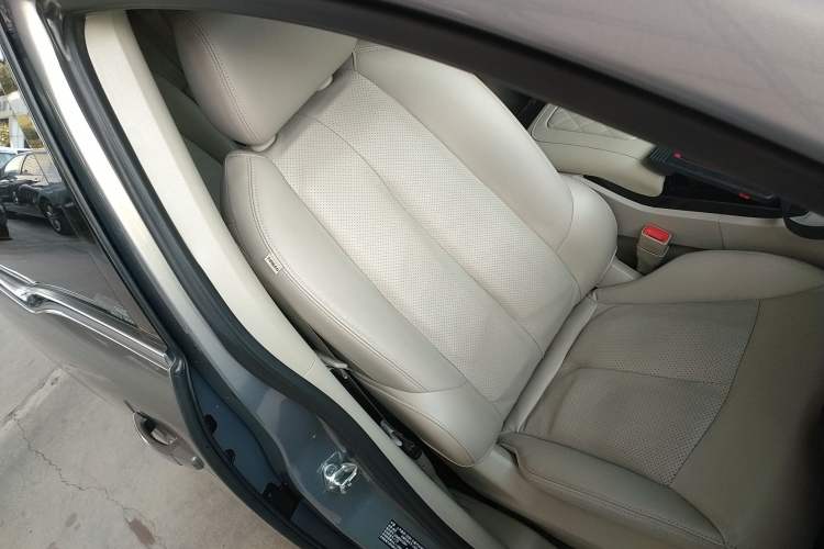 Used Buick GL8 2018 28T Prestige Version China VI Standard Right Front Seat