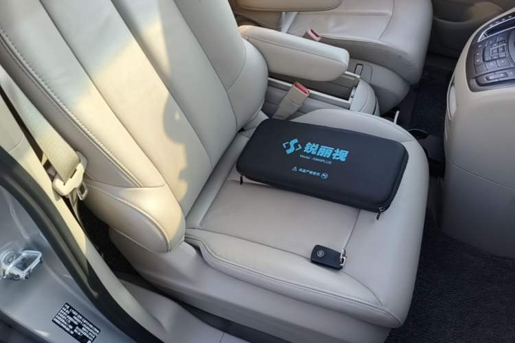 Used Buick GL8 2018 28T Luxury Model China VI Standard Right Front Seat