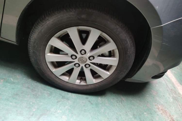 Used Buick GL8 2018 28T Luxury Model China VI Standard Right Front Wheel Hub