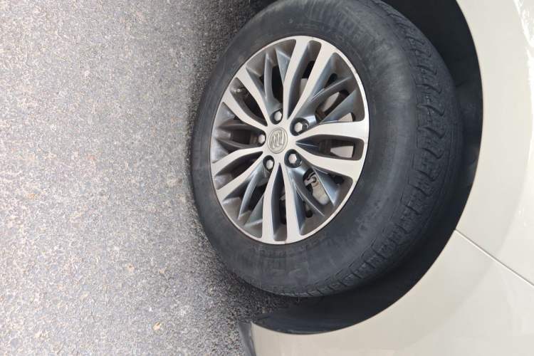 Used Buick GL8 2018 ES 28T Luxury Model China VI Standard Right Front Wheel Hub