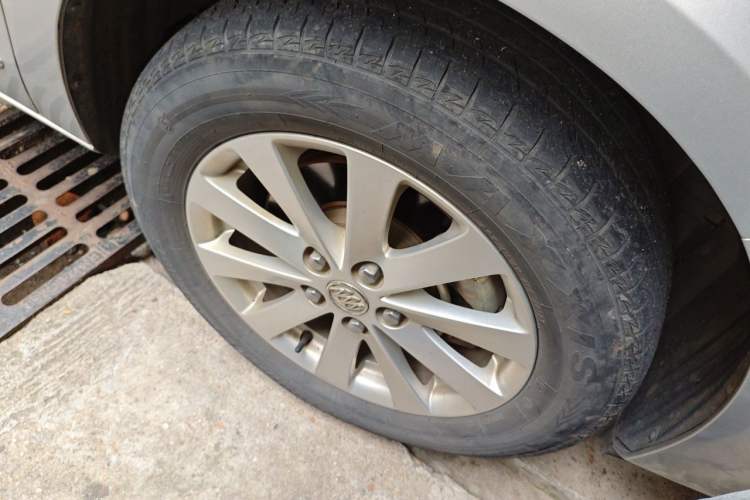 Used Buick GL8 2018 28T Luxury Model China VI Standard Right Front Wheel Hub